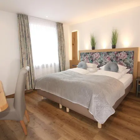Altstadt-hotel 4*