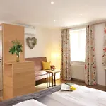 Altstadt-hotel Hotell 4*