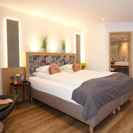 Altstadt-hotel Hotell