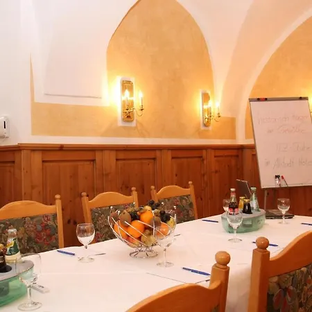 Hotel Altstadt-hotel 4*