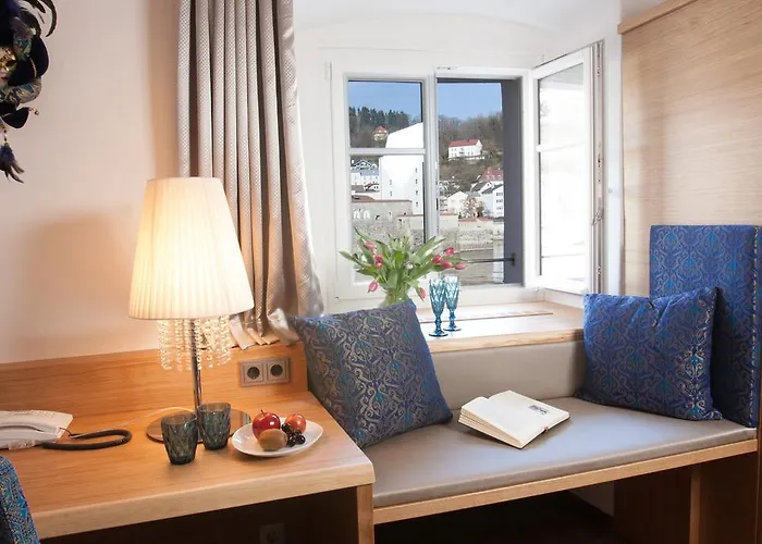 Hotel Altstadt-hotel 4*